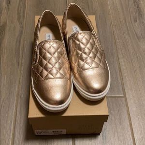 Steve Madden Rose Gold Zaander slip-on sneakers